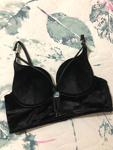 Penti Bralet
