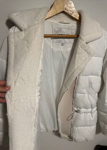 Beyaz Kürk Detaylı Kadın Kışlık Mont - Görsel 5