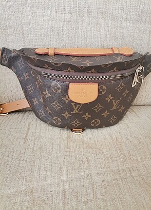 Louis Vuitton Bel çantası 
