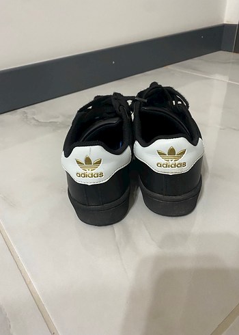 Siyah Beyaz Çizgili Kadın Spor Ayakkabı - Görsel 4