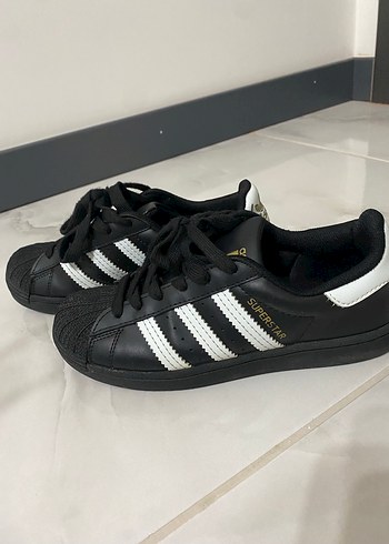 Siyah Beyaz Çizgili Kadın Spor Ayakkabı - Görsel 2