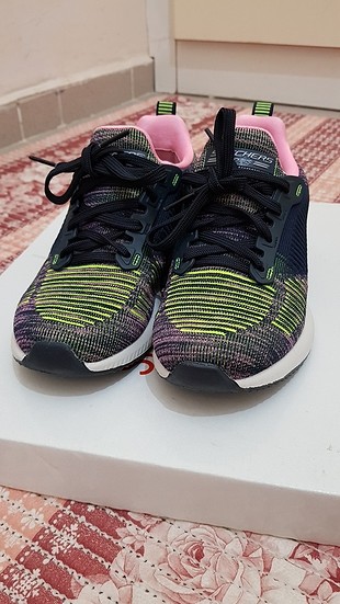 skechers