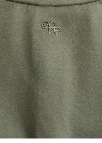 Uzun Kollu ve Yüksek Yaka spor üst - Görsel 2