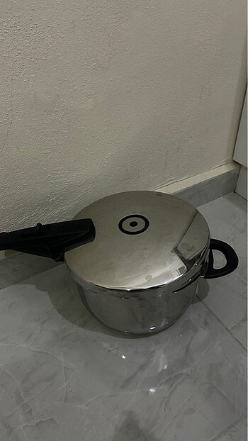  Beden gri Renk Fissler düdüklü tencere
