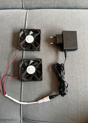  Beden Renk Gri Bilgisayar Fanı ve Adaptör Seti
