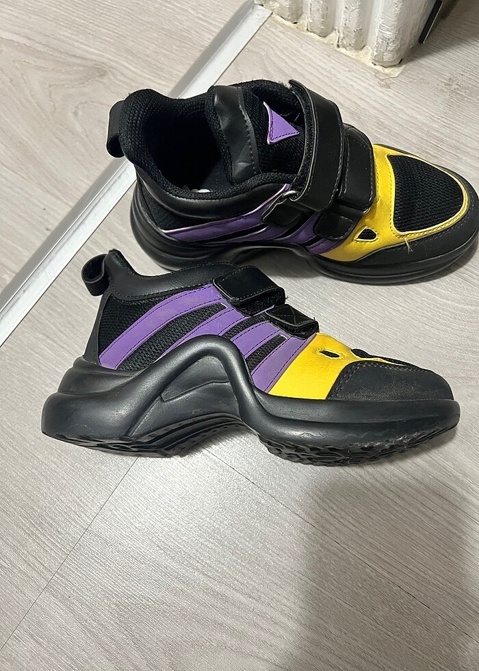 Spor ayakkabı - Görsel 2