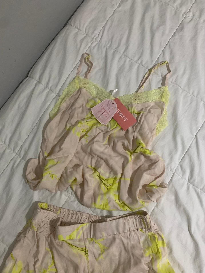 Desenli Kısa İp Askılı Pijama Takımı - Görsel 2