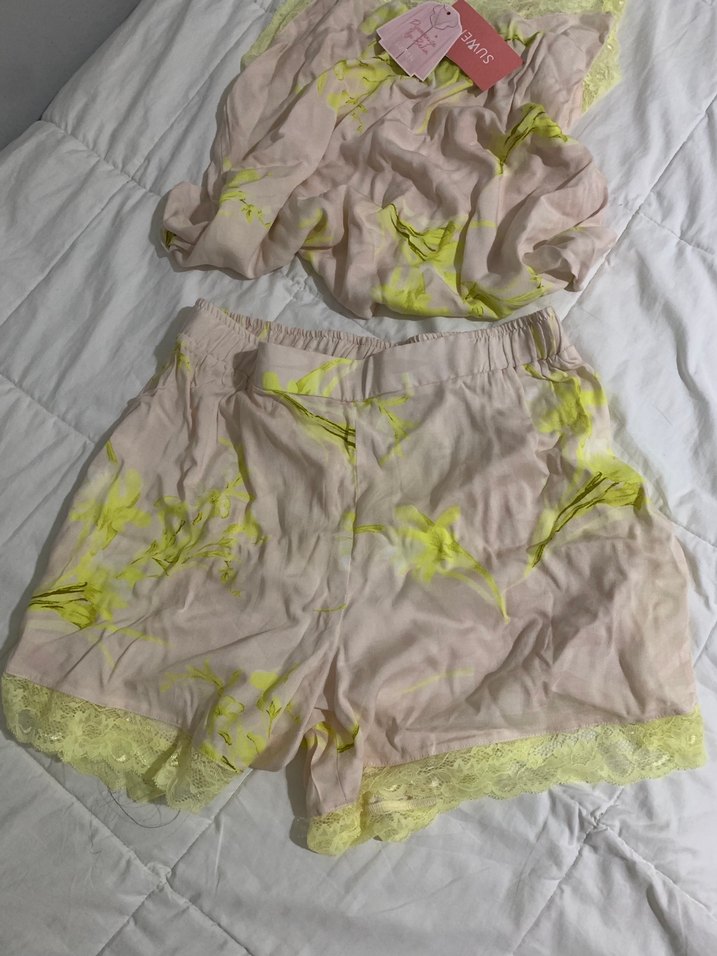 Desenli Kısa İp Askılı Pijama Takımı - Görsel 3