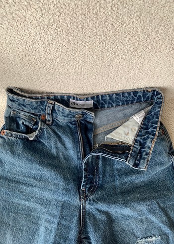Zara Kadın Mavi Bol Kesim Mini Denim Şort