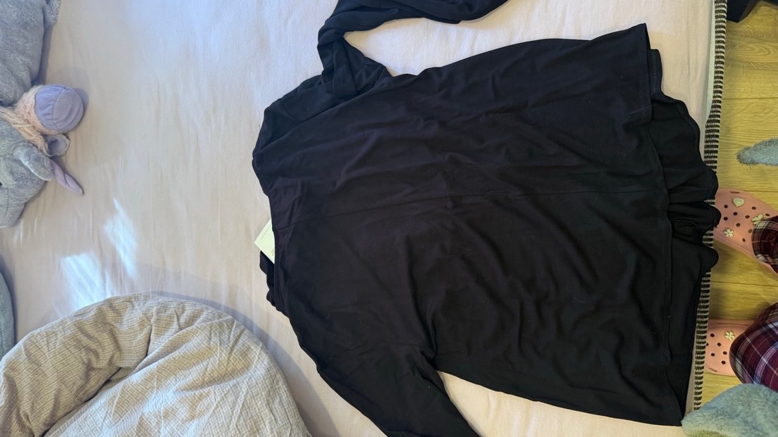 Siyah V Yaka Uzun Kollu İthal A kalite Kadın Bluz - Görsel 3