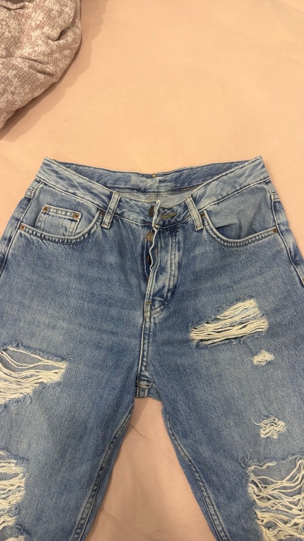 Kadın Açık Mavi Yırtık Bol Kesim Kot Pantolon - Görsel 2