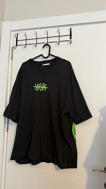 ZARA ERKEK SIFIR TİŞÖRT GRAFİTİ NEON