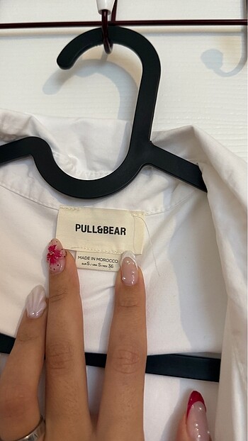 Pull and Bear PULL&BEAR ETİKETLİ BEYAZ İNCE YAZLIK GÖMLEK GENİŞ KALIP OVERSIZE
