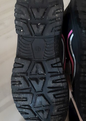 34 Beden Yüksek Topuklu Siyah Spor Çozuk Sneakers
