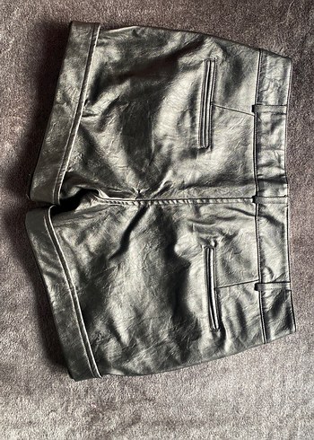 Kadın Gri Deri Mini Şort Tokalı - Görsel 4