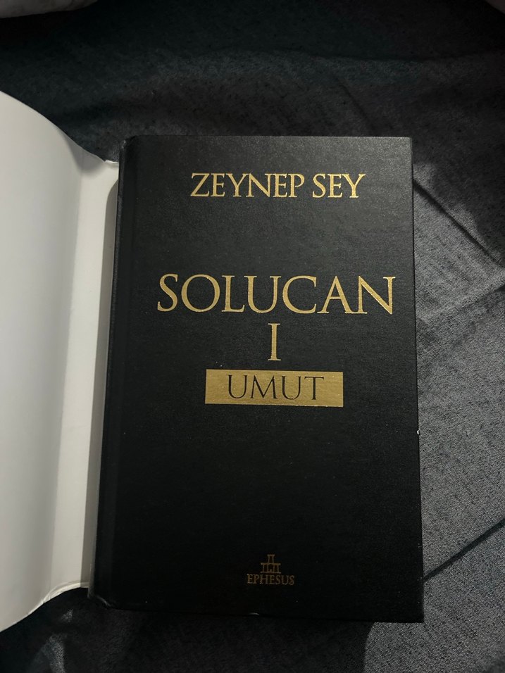 Solucan I Umut - Zeynep Sey İmzalı Roman - Görsel 3