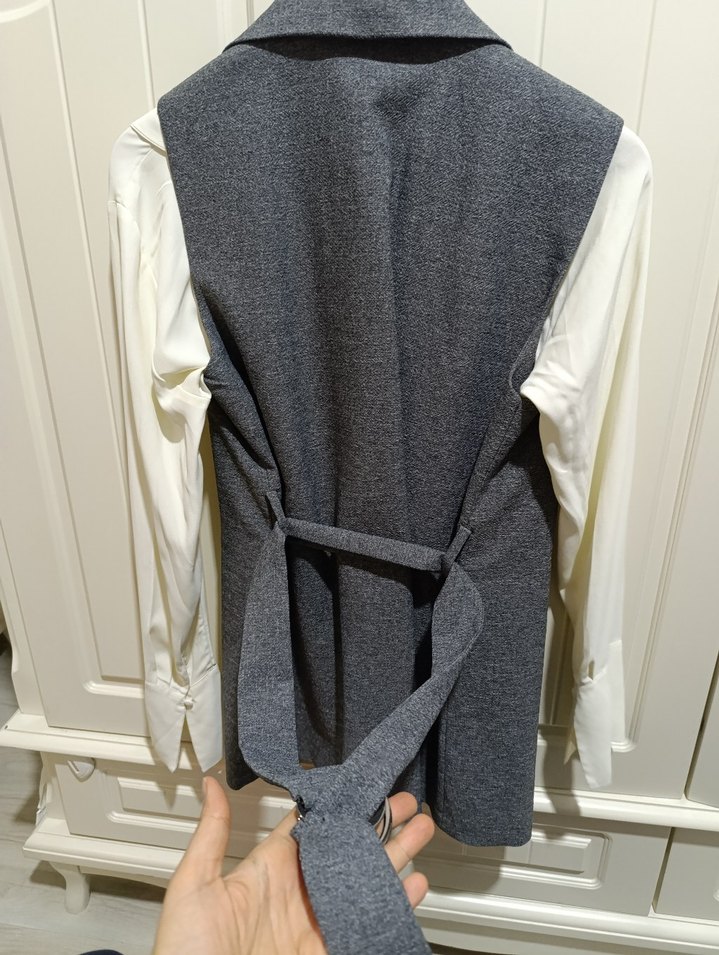 Kemerli Gri Midi Kadın Yelek ve Gömlek - Görsel 2
