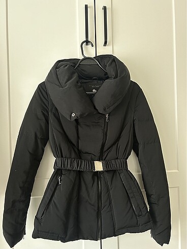 Zara Mont