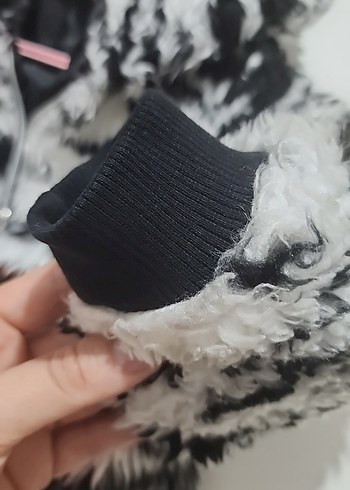 Kız Çocuk Zebra Desenli Kapüşonlu Ceket - Görsel 4