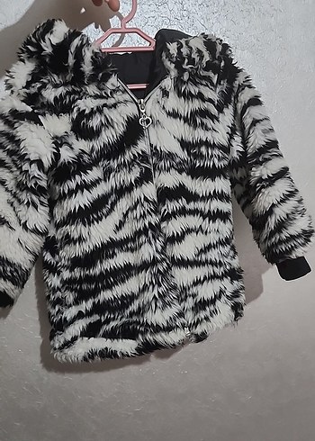 Kız Çocuk Zebra Desenli Kapüşonlu Ceket - Görsel 2