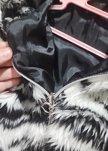 Kız Çocuk Zebra Desenli Kapüşonlu Ceket - Görsel 5