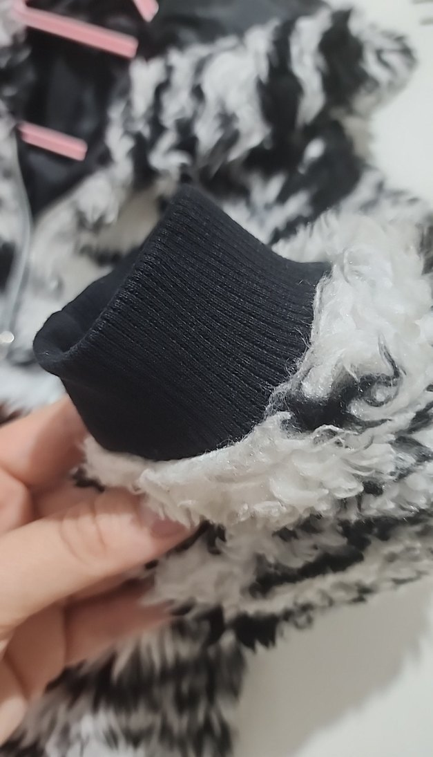 Kız Çocuk Zebra Desenli Kapüşonlu Ceket - Görsel 4