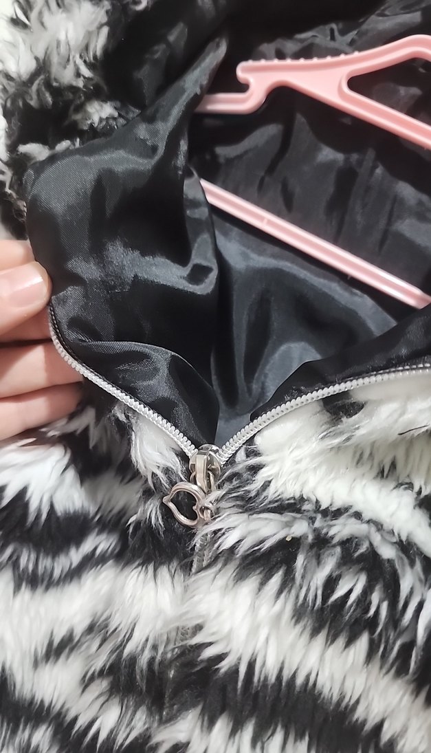 Kız Çocuk Zebra Desenli Kapüşonlu Ceket - Görsel 5