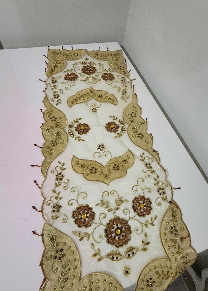 Boncuk işlemeli salon takımı - Görsel 4