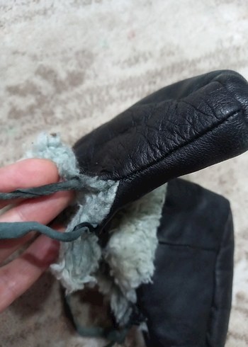 Gri Kürklü Erkek Çocuk Sıcak Ev Patiği - Görsel 3