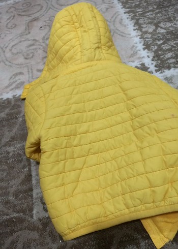 Sarı Kapüşonlu Erkek Çocuk Mont - Görsel 5