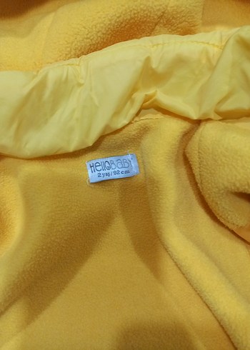 Sarı Kapüşonlu Erkek Çocuk Mont - Görsel 2