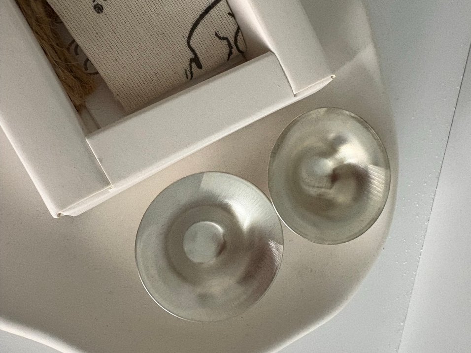 Koruyucu Gümüş Göğüs Kapakları - Görsel 3