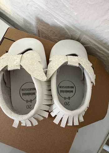 Kelebek Detaylı Beyaz Bebek İlk Adım Ayakkabısı - Görsel 8