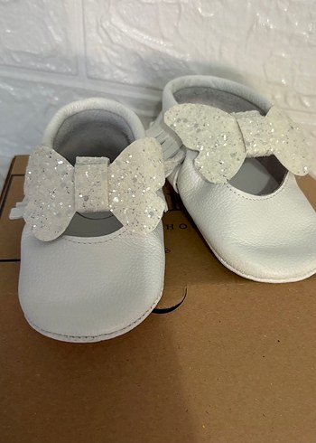 Kelebek Detaylı Beyaz Bebek İlk Adım Ayakkabısı - Görsel 4