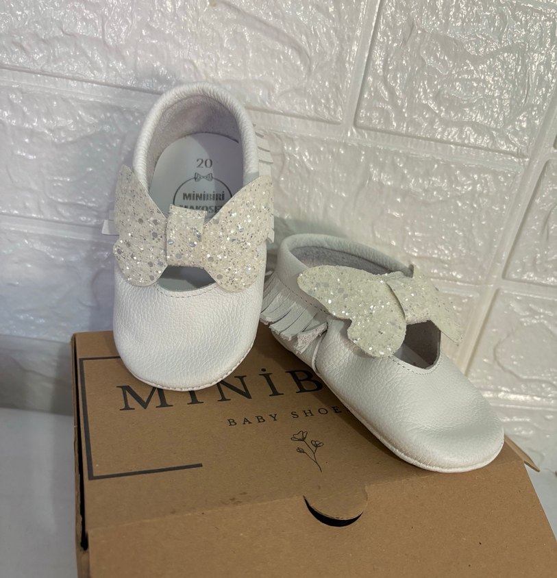 Kelebek Detaylı Beyaz Bebek İlk Adım Ayakkabısı - Görsel 5