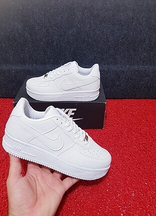 38 Beden beyaz Renk NIKE AIRFORCE