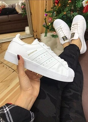 ADIDAS SUPERSTAR