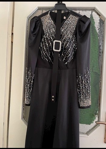 Uzun Siyah Dökümlü Etnik Desenli Kadın Elbise - Görsel 2