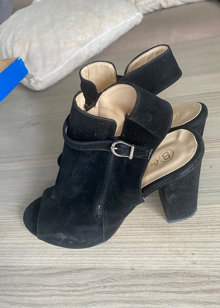 Topuklu ayakkabı - Görsel 2