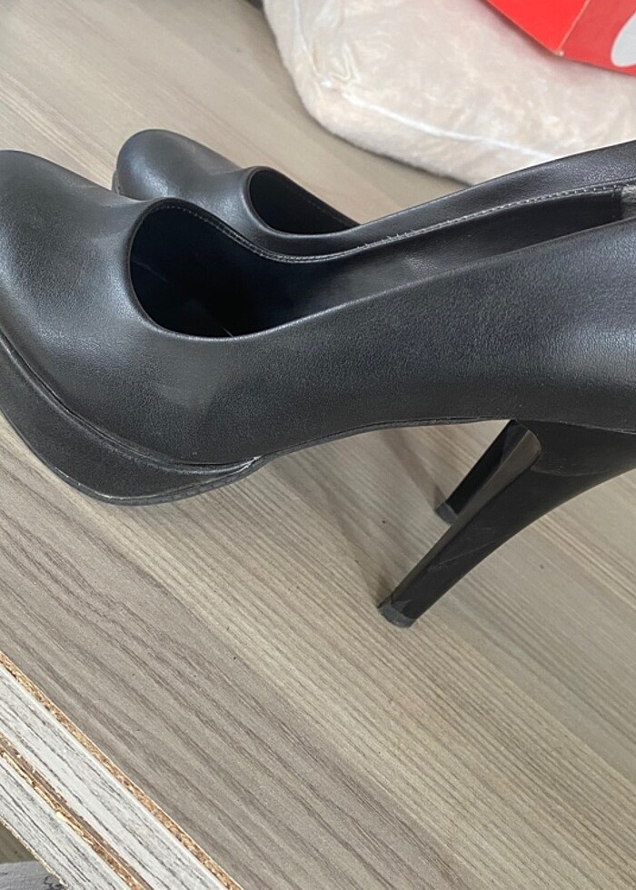 Topuklu ayakkabı - Görsel 2