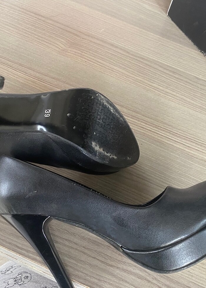 Topuklu ayakkabı - Görsel 3