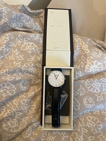 Daniel Wellington saat