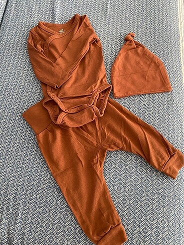 6 Ay Beden çeşitli Renk H&M zıbın seti