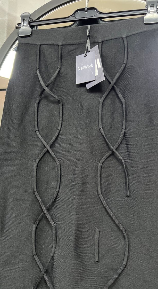 Zincir Detaylı Siyah Kadın etek - Görsel 2