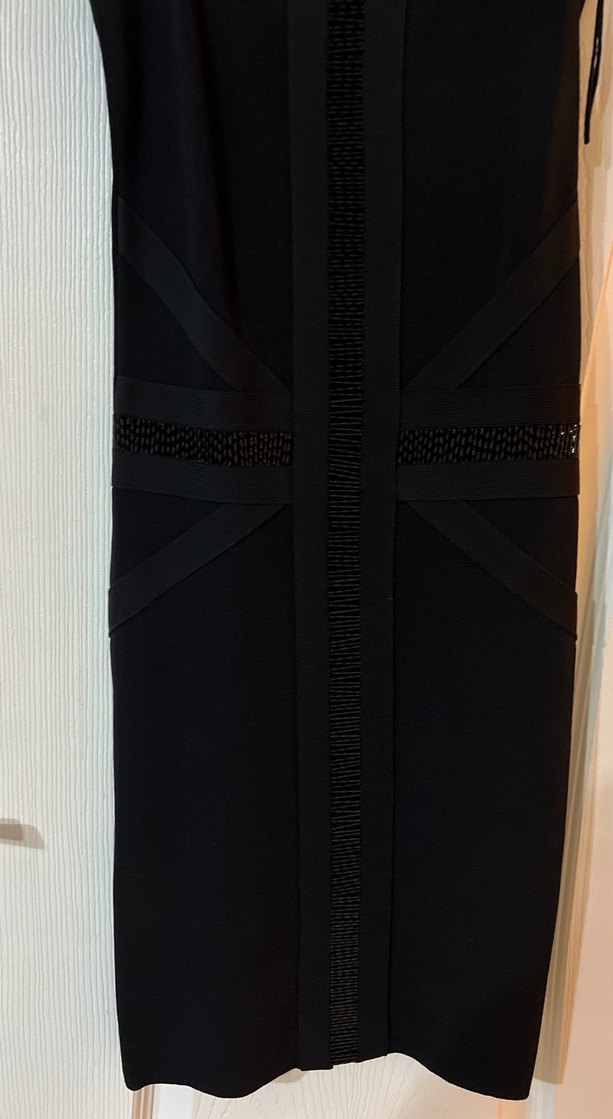 Siyah V Yaka Kolsuz Uzun Triko Elbise - Görsel 3