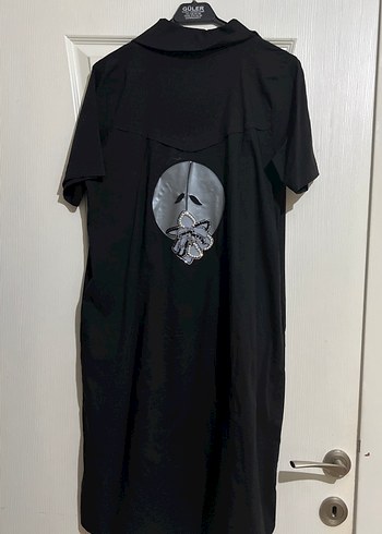 Uzun Siyah Düğmeli Gömlek elbise - Görsel 4