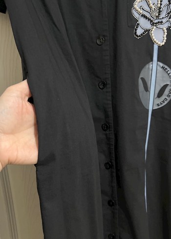 Uzun Siyah Düğmeli Gömlek elbise - Görsel 5