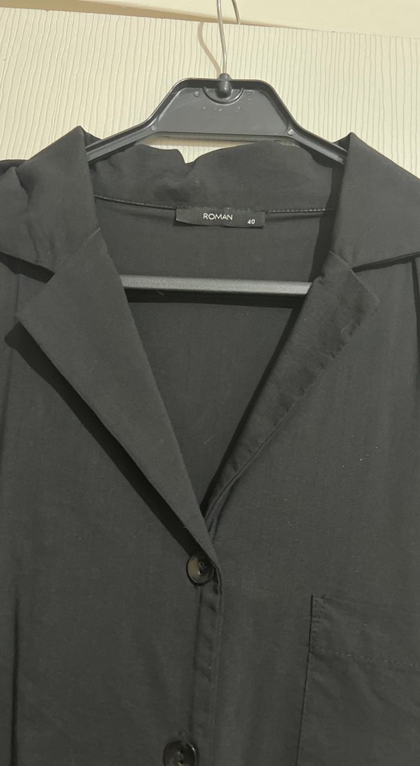 Uzun Siyah Düğmeli Gömlek elbise - Görsel 2