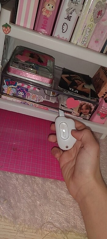  Bulutlu maket bıçağı