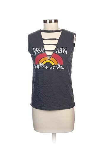 Trendyol & Milla T-shirt %70 İndirimli.